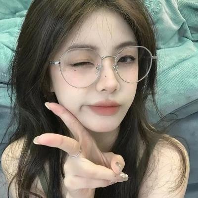 美女驾到2018海报